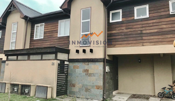 Casa en Pucón con Amplio Patio!